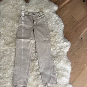 Abercrombie & Fitch Curve Love Ultra High Rise 90s Straight Jean Cream